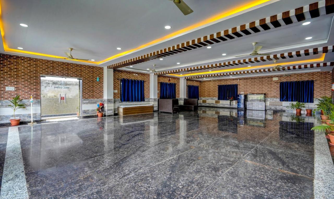 Fabhotel Galaxy Parkfabhotel Galaxy Park, Nr To Rajiv Gandhi International Airport-Hyderabad Shamshabad Bagian luar foto