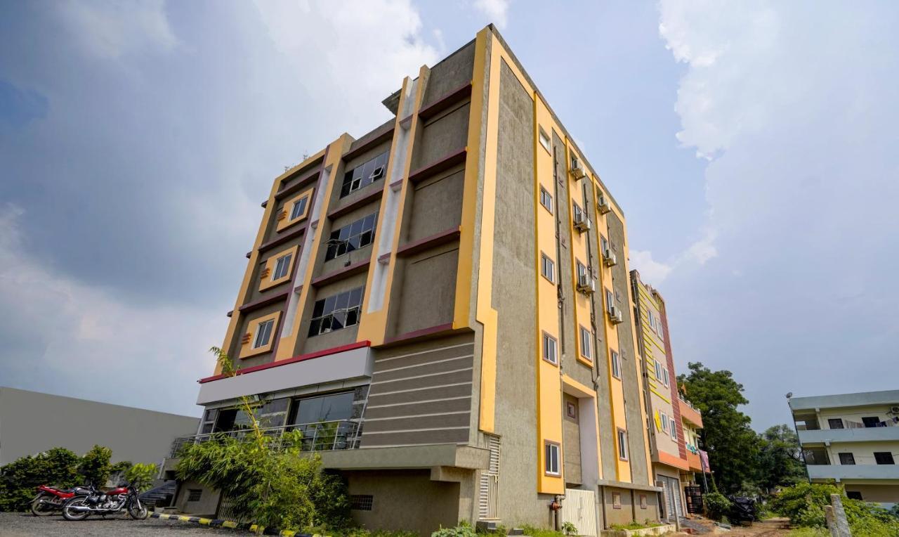 Fabhotel Galaxy Parkfabhotel Galaxy Park, Nr To Rajiv Gandhi International Airport-Hyderabad Shamshabad Bagian luar foto