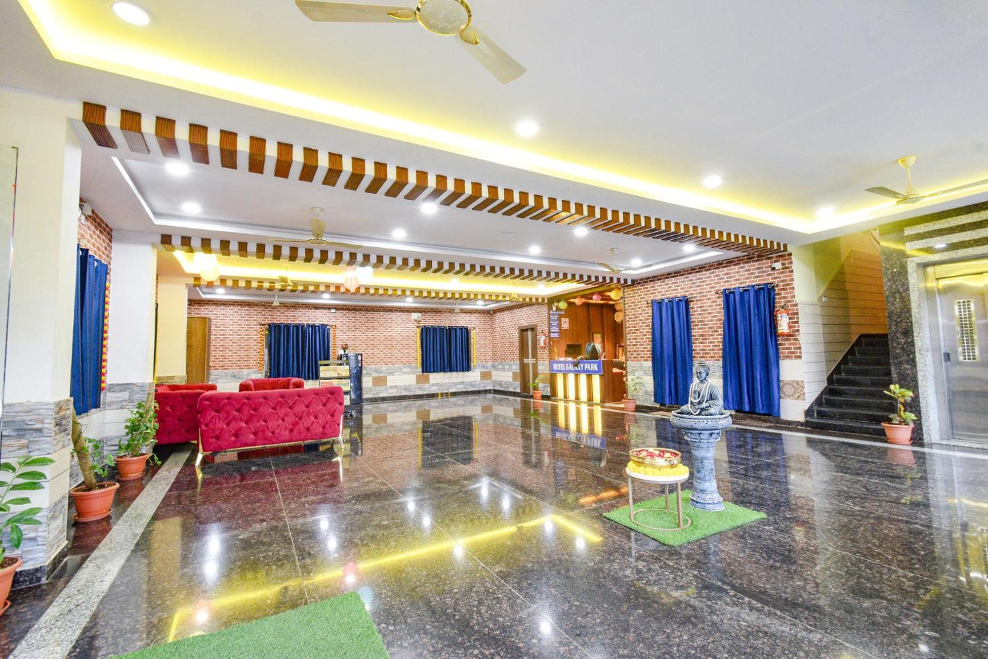 Fabhotel Galaxy Parkfabhotel Galaxy Park, Nr To Rajiv Gandhi International Airport-Hyderabad Shamshabad Bagian luar foto